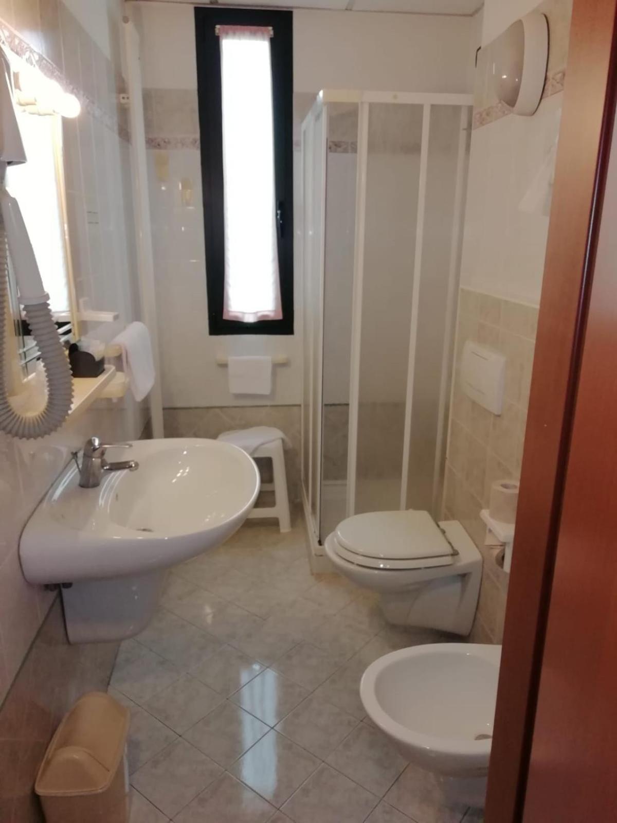 Hotel Gran Delta Di Alba-Invest Srl Rosolina Bagian luar foto